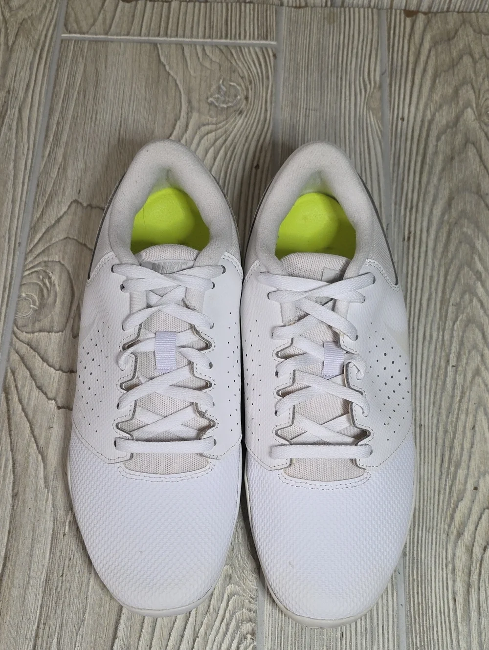 Nike White Sideline IV Cheerleading Shoes Womens Size 7.5